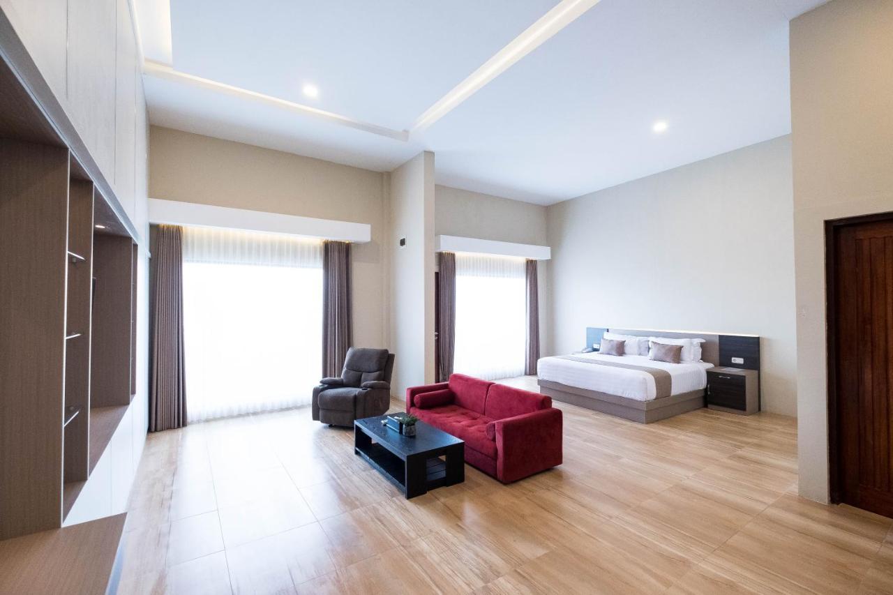Bukit Indah Doda Hotel & Resorts 팔루 외부 사진
