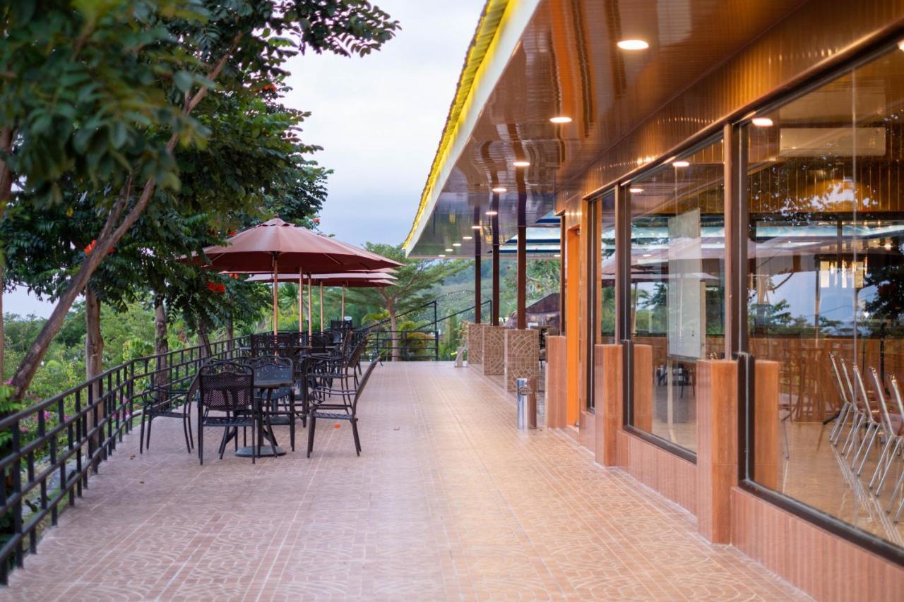Bukit Indah Doda Hotel & Resorts 팔루 외부 사진