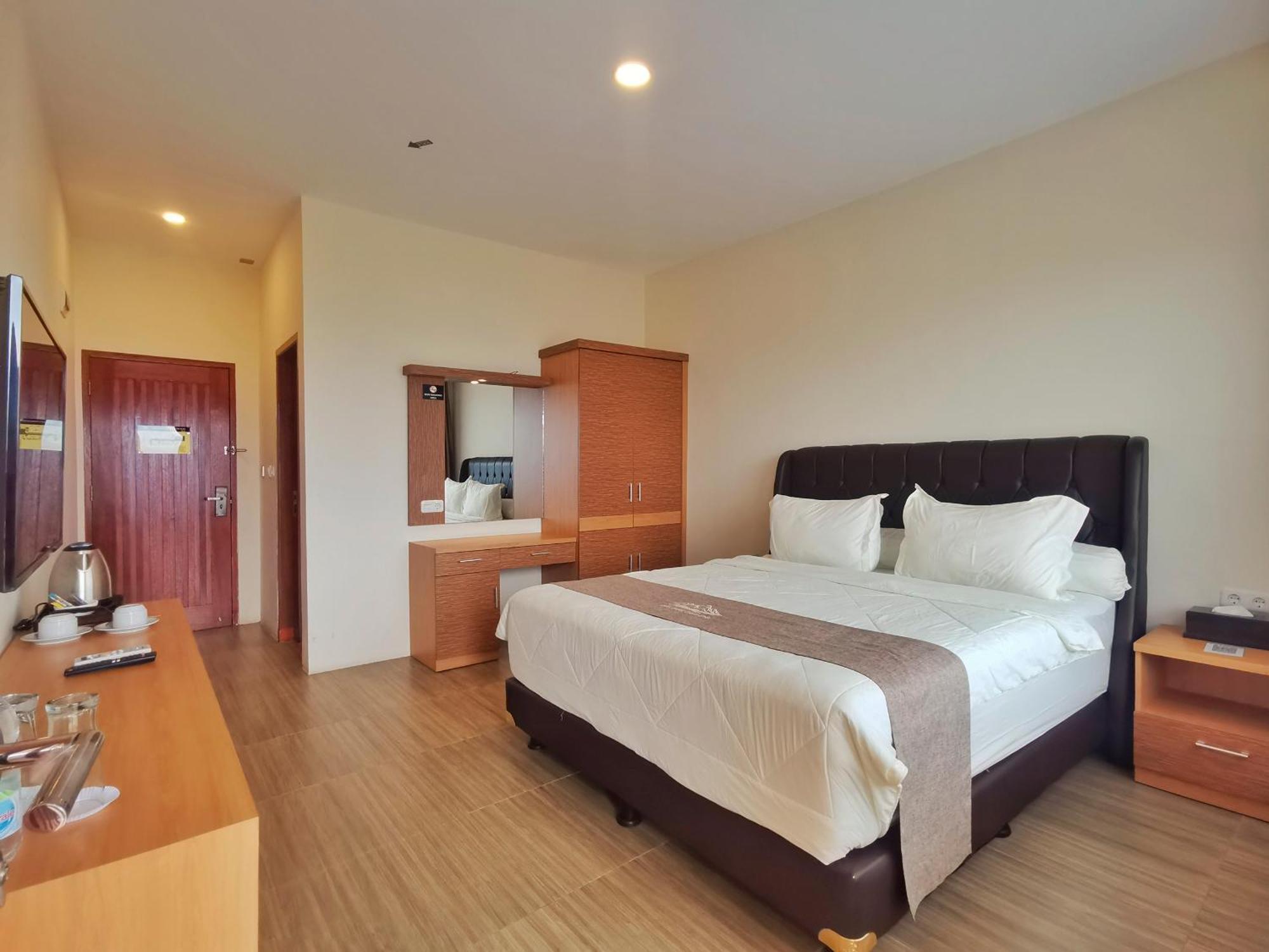 Bukit Indah Doda Hotel & Resorts 팔루 외부 사진