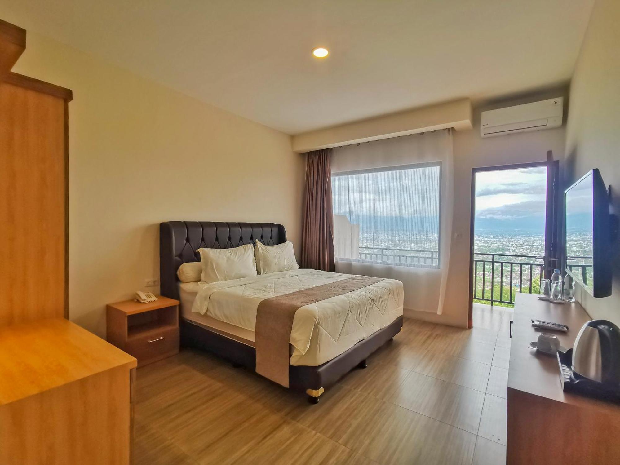 Bukit Indah Doda Hotel & Resorts 팔루 외부 사진